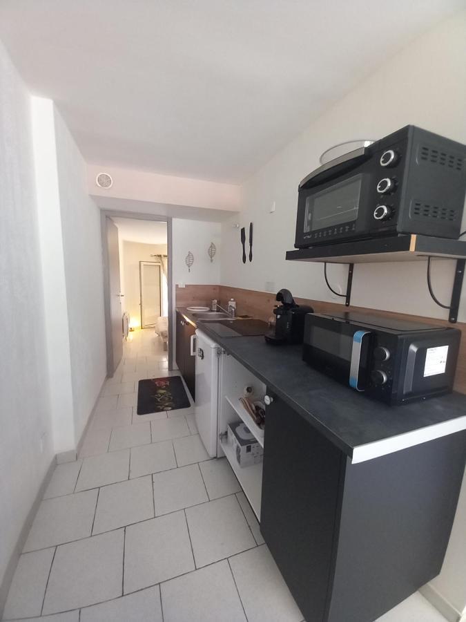 Le Cosy Apartment เกลมง-เอลดลโรลท์ ภายนอก รูปภาพ