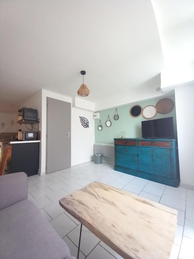 Le Cosy Apartment เกลมง-เอลดลโรลท์ ภายนอก รูปภาพ